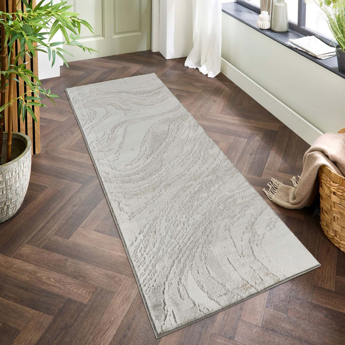 Perla Metallic Abstract Rug - Resin