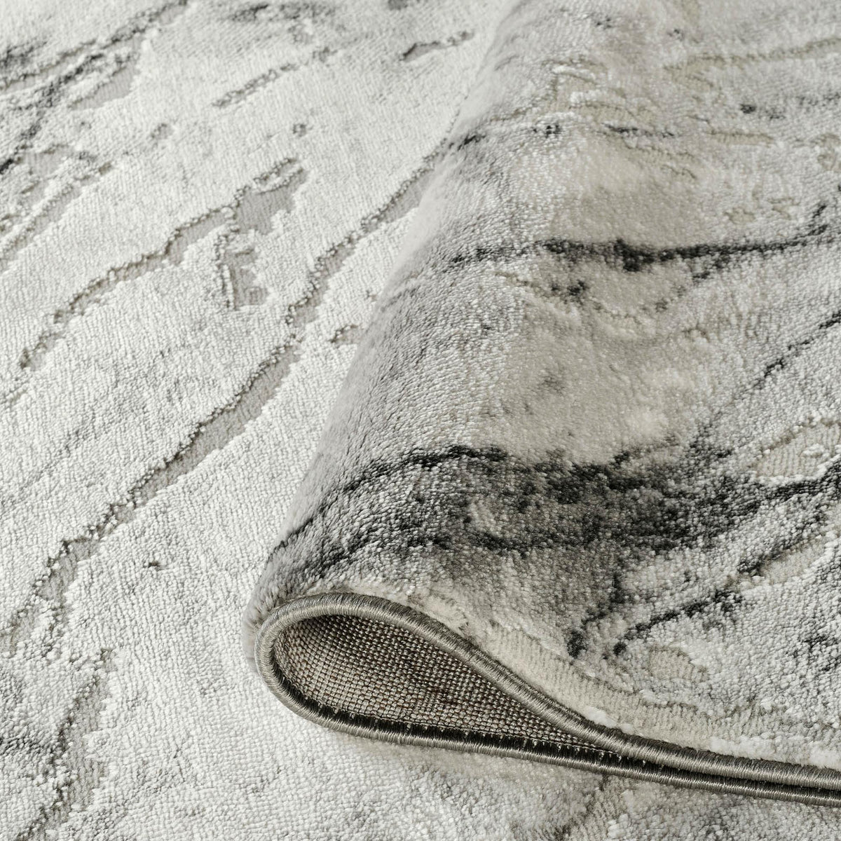 Novu Metallic Abstract Rug - Valley