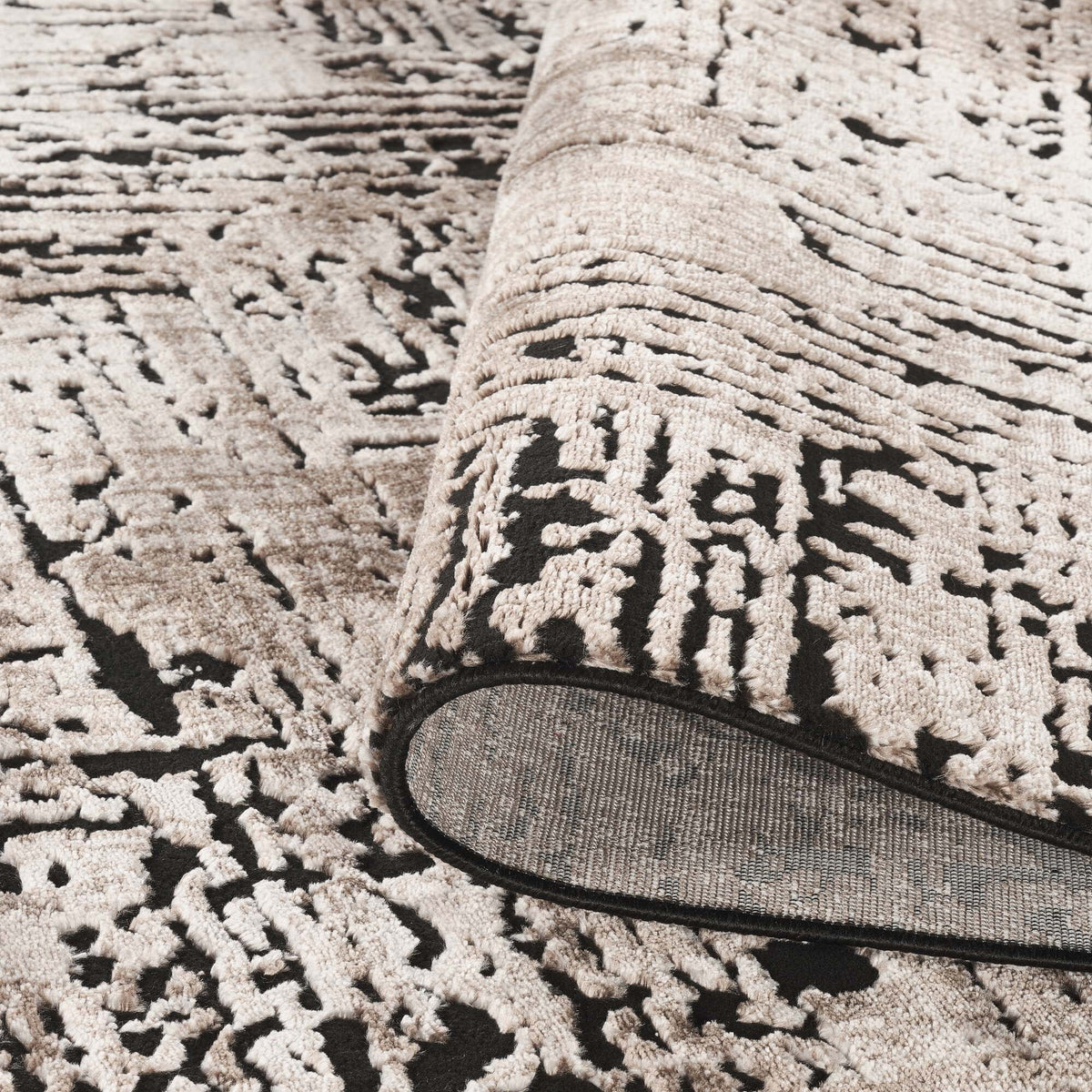Belgravia Metallic Rug - Illusion
