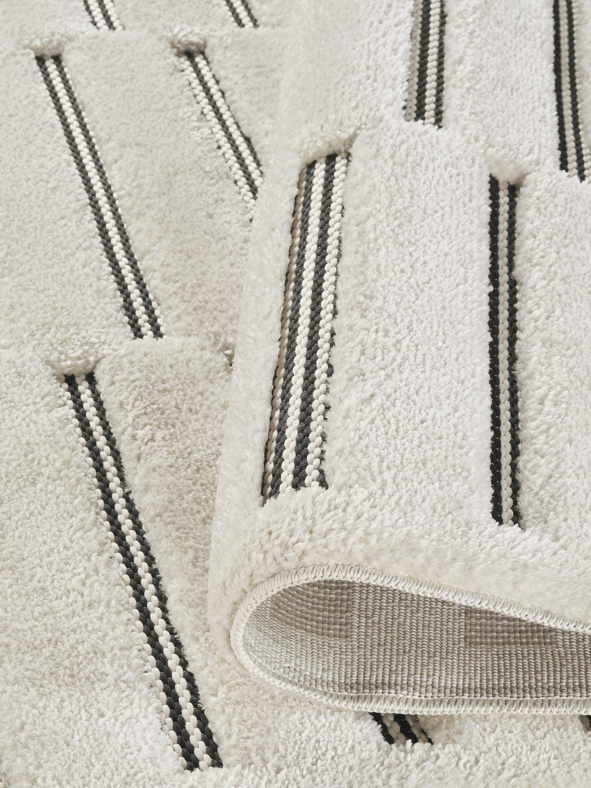 Freya Embossed Geometric Rug - Bar