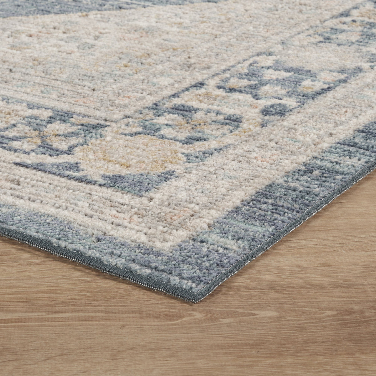 Maia Vintage Patterned Rug - Orchid