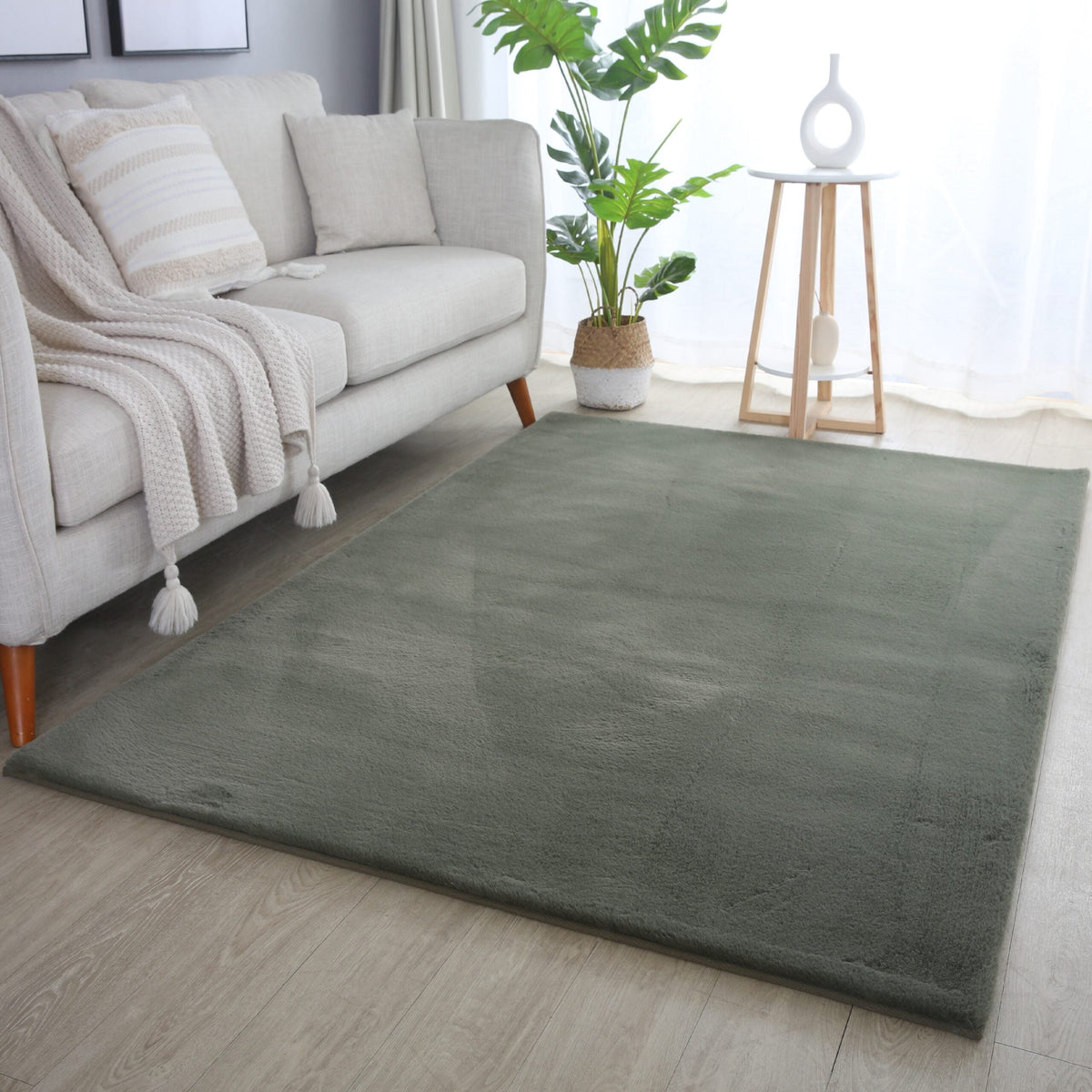 Plushtale Ultra-Soft Fluffy Rug