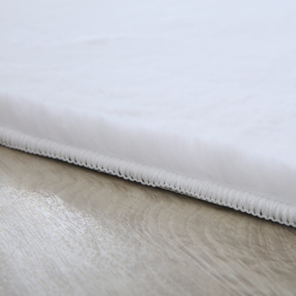 Plushtale Ultra-Soft Fluffy Rug