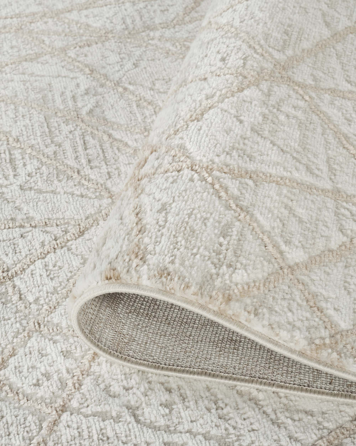 Perla Metallic Abstract Rug - Axis