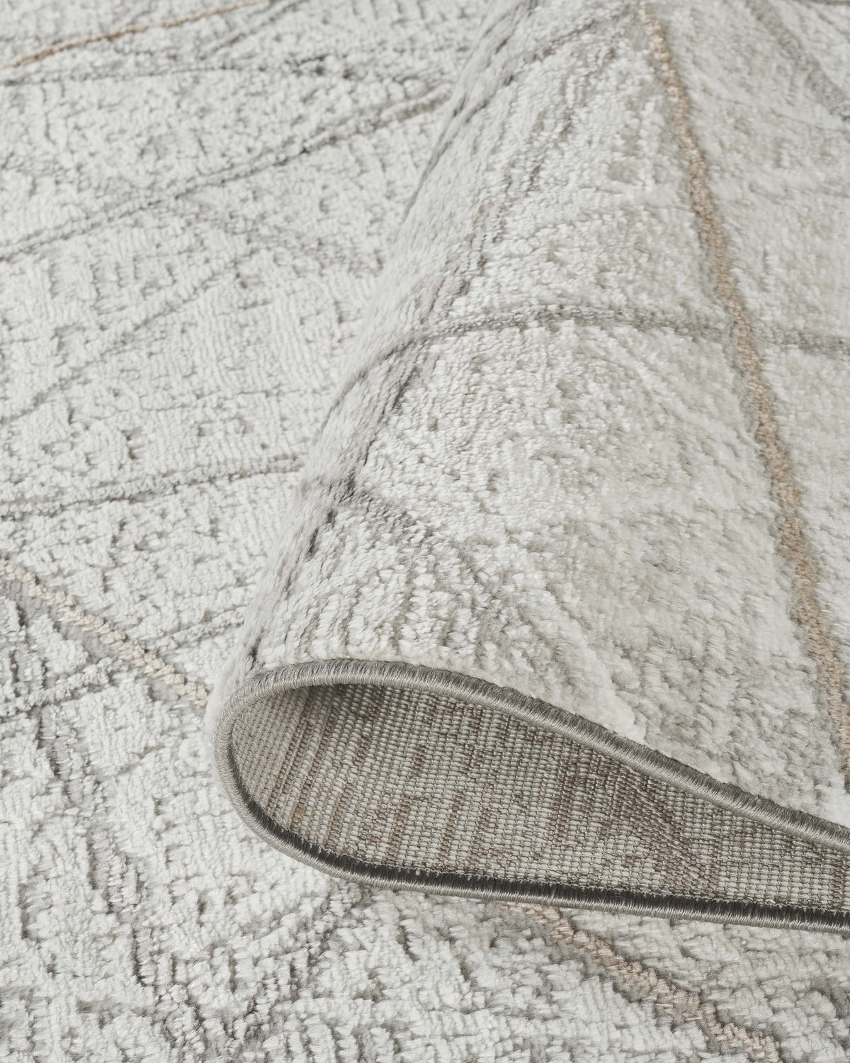Perla Metallic Abstract Rug - Axis