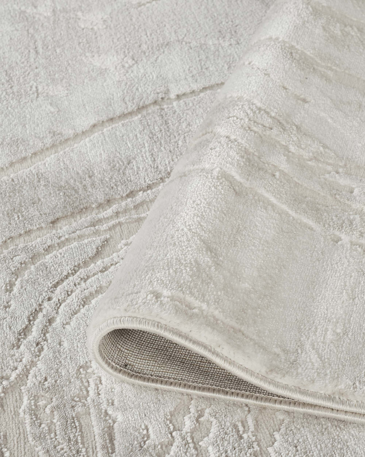 Perla Metallic Abstract Rug - Resin