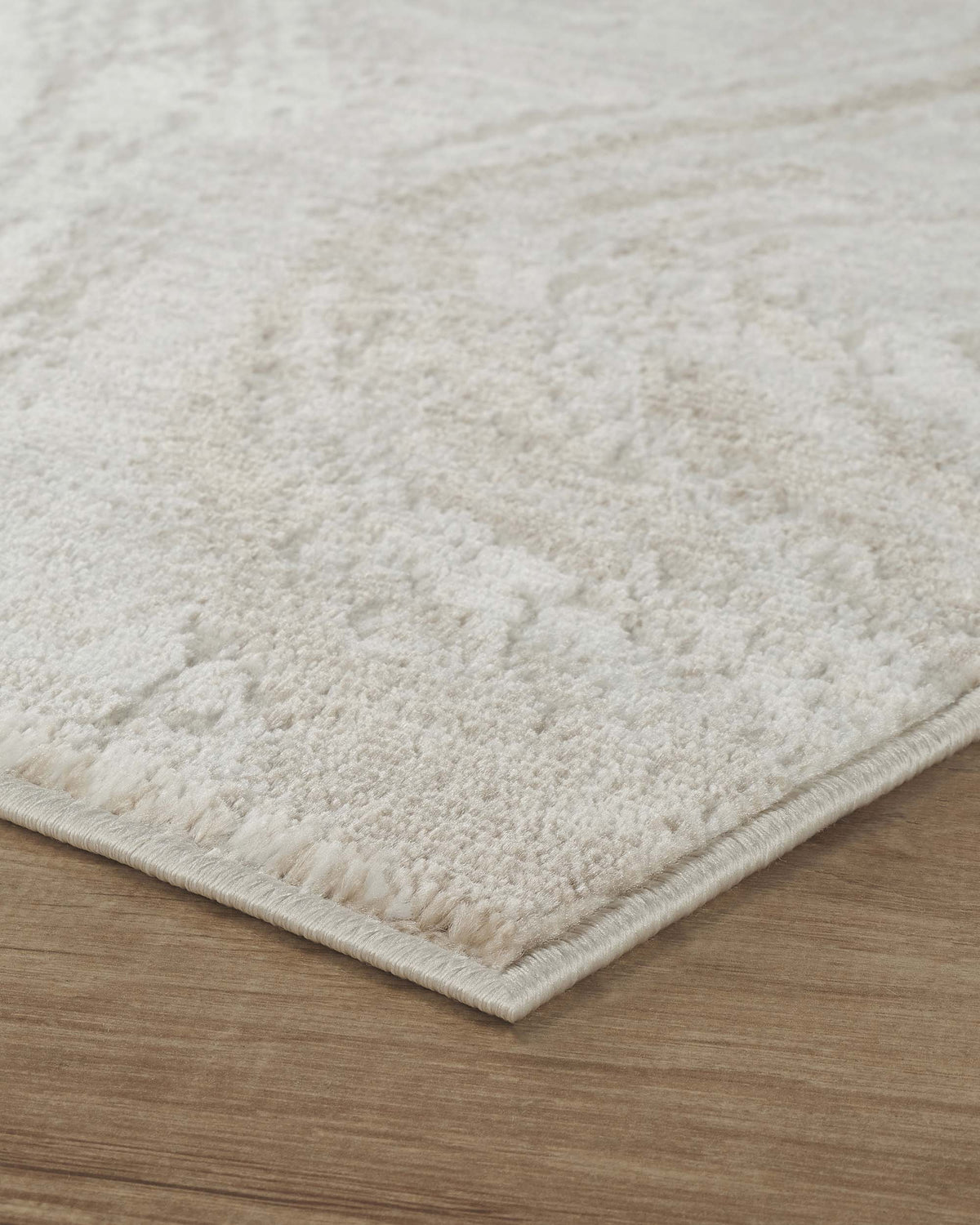 Perla Metallic Abstract Rug - Resin