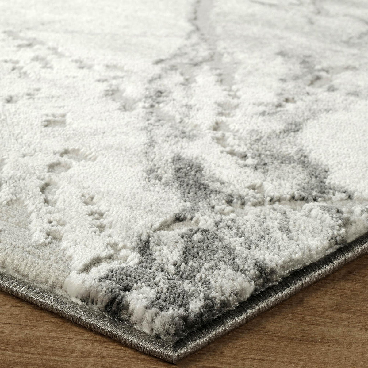 Novu Metallic Abstract Rug - Valley